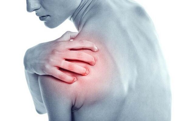 Dor no ombro é um sintoma de artrose da articulação do ombro